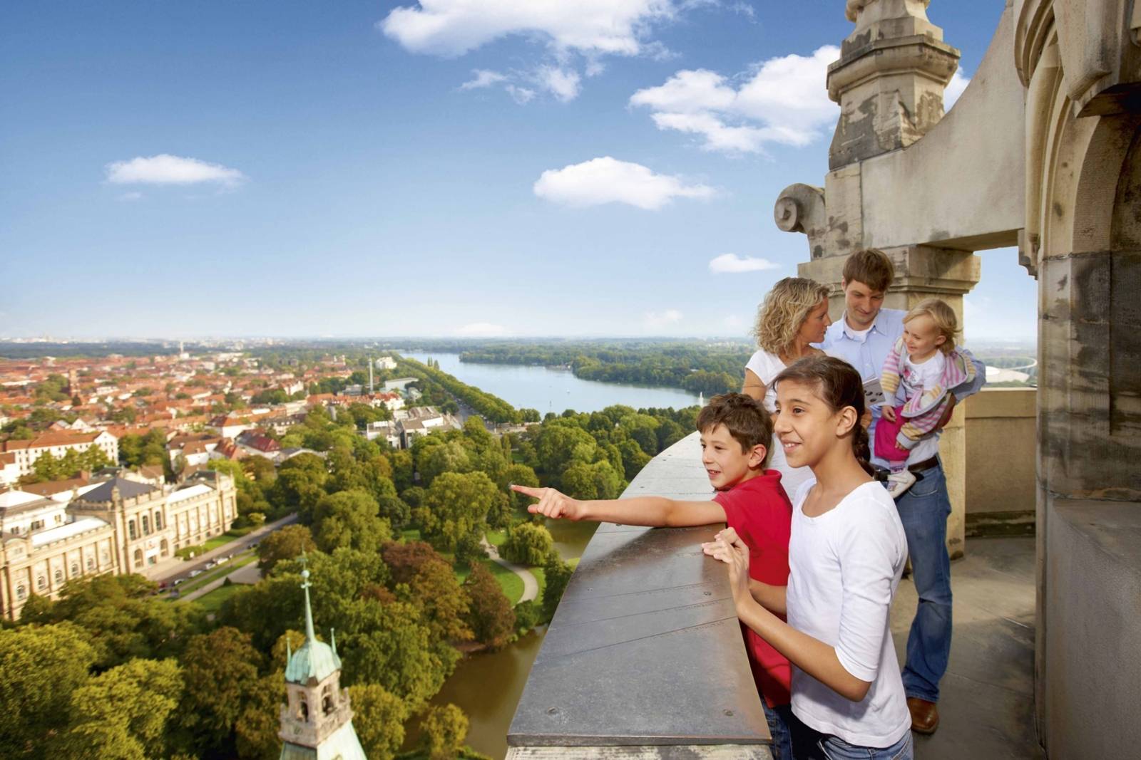 Familie auf der Rathauskuppel